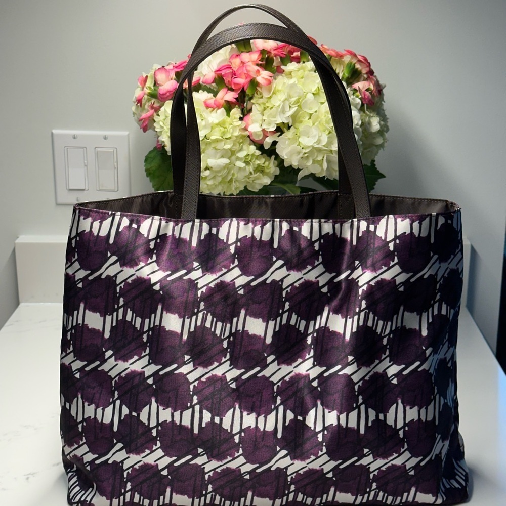 henri bendel Purple Patterned Canvas Tote with Illustration - Picture 8 of 13